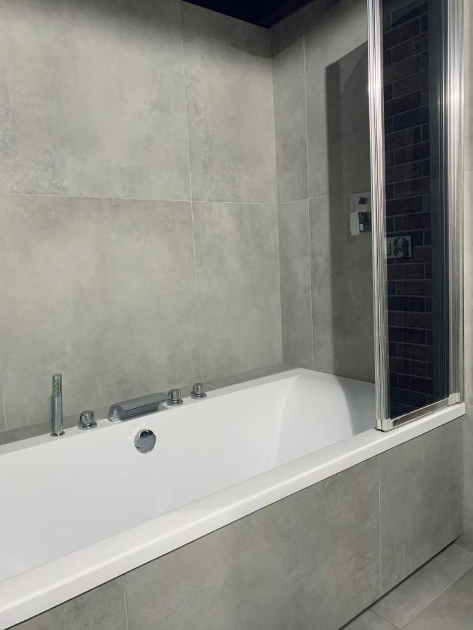 Loft De Girarda Appartement Zyrardow Buitenkant foto